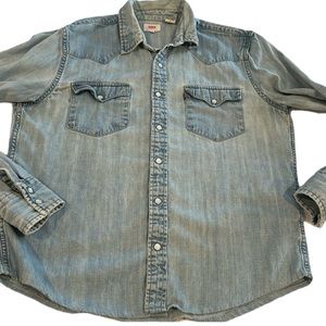 Levi’s western pearl snap denim shirt, size medium